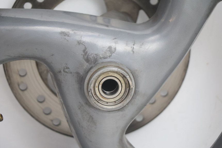 photo de FRONT RIM PEUGEOT VIVACITY 100 (1999 - 2008) - Alternative perspective