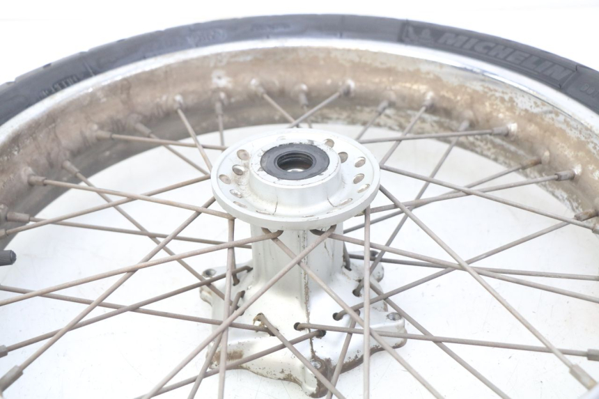 photo de FRONT WHEEL HONDA VT C SHADOW 125 (1999 - 2007) - Technical close-up