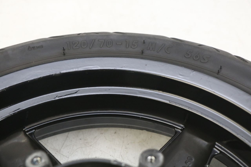 photo de FRONT WHEEL YAMAHA XMAX X-MAX 125 (2006 - 2009) - Technical close-up