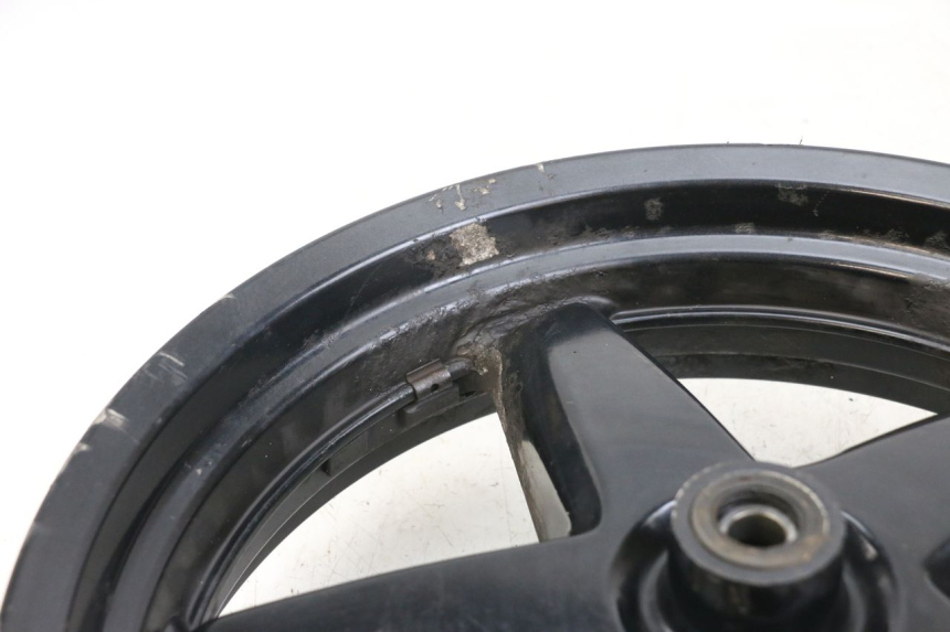 photo de FRONT WHEEL YAMAHA X-MAX XMAX 250 (2006 - 2009) - Detailed visual inspection