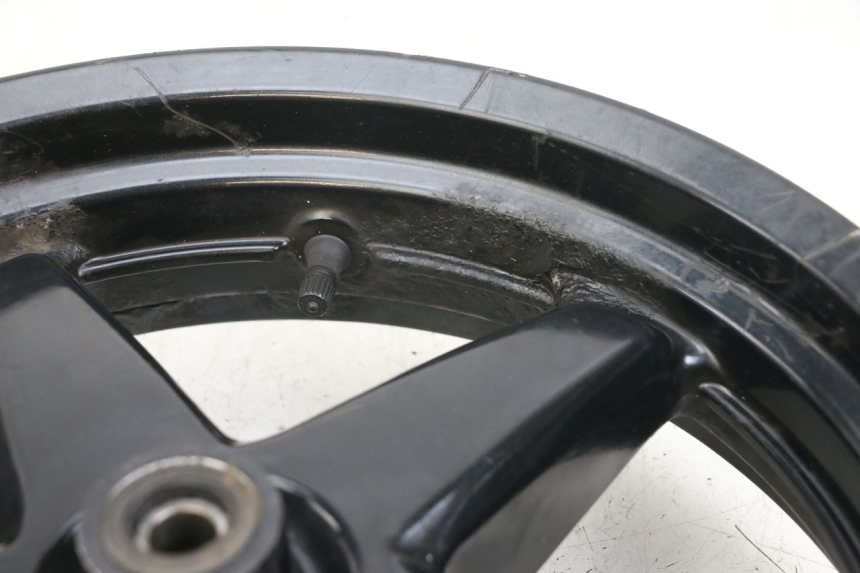 photo de FRONT WHEEL YAMAHA X-MAX XMAX 250 (2006 - 2009) - Focus on structure