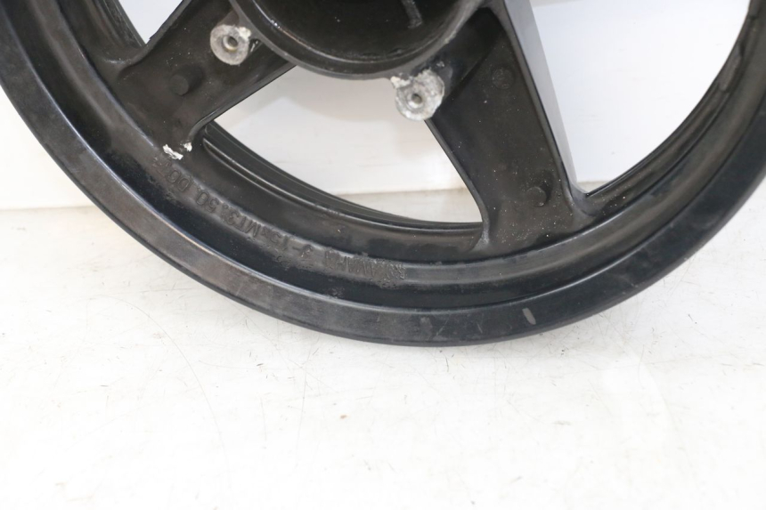 photo de FRONT WHEEL YAMAHA X-MAX XMAX 250 (2006 - 2009) - Zoom on usage condition