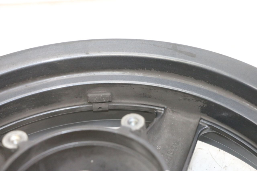 photo de FRONT WHEEL RIM YAMAHA X-MAX XMAX 125 (2010 - 2013) - High-resolution close-up