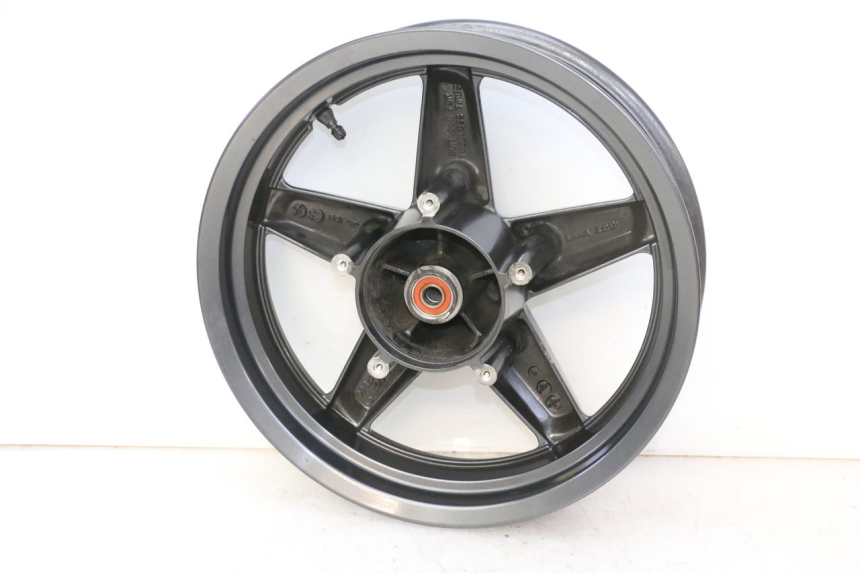photo de FRONT WHEEL RIM YAMAHA X-MAX XMAX 125 (2010 - 2013) - Distinctive features