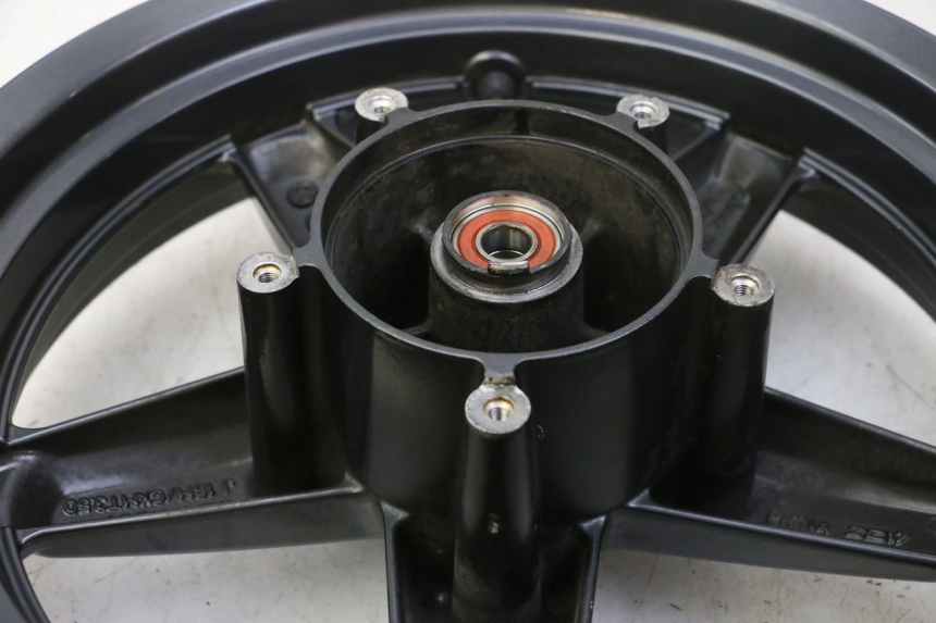 photo de FRONT WHEEL RIM YAMAHA X-MAX XMAX 125 (2010 - 2013) - Alternative perspective