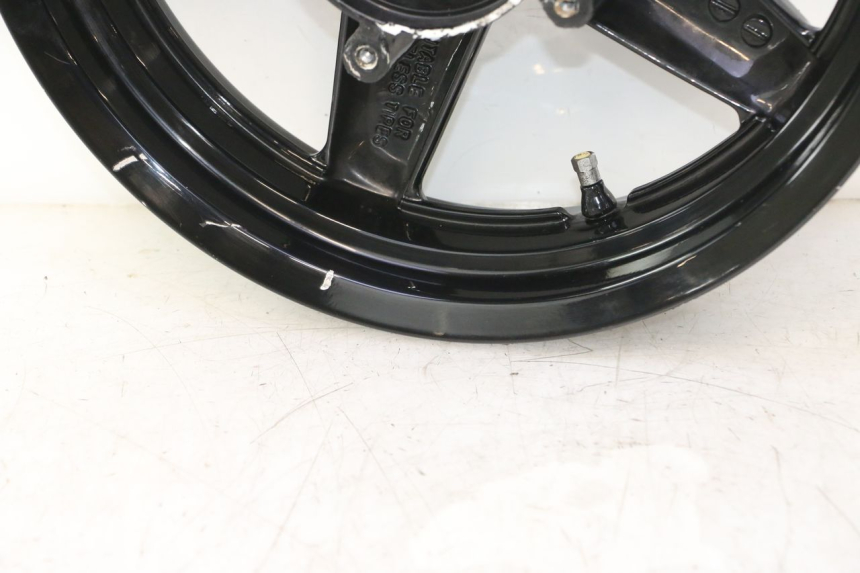 photo de FRONT WHEEL YAMAHA XMAX X-MAX 125 (2006 - 2009) - Distinctive features