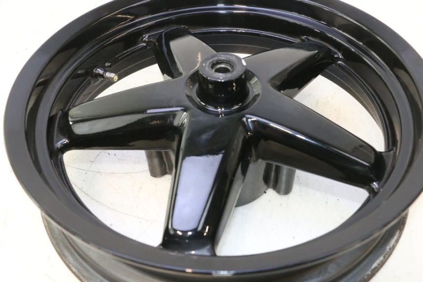 photo de FRONT WHEEL YAMAHA XMAX X-MAX 125 (2006 - 2009) - Zoom on usage condition