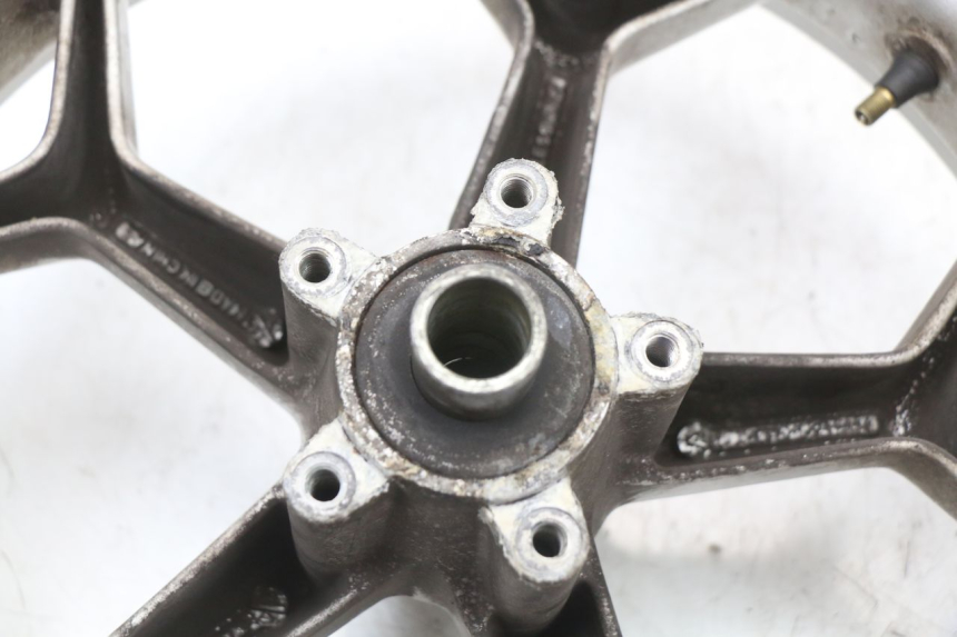 photo de FRONT WHEEL RIM PIAGGIO X10 125 (2012 - 2017) - Additional view of the item