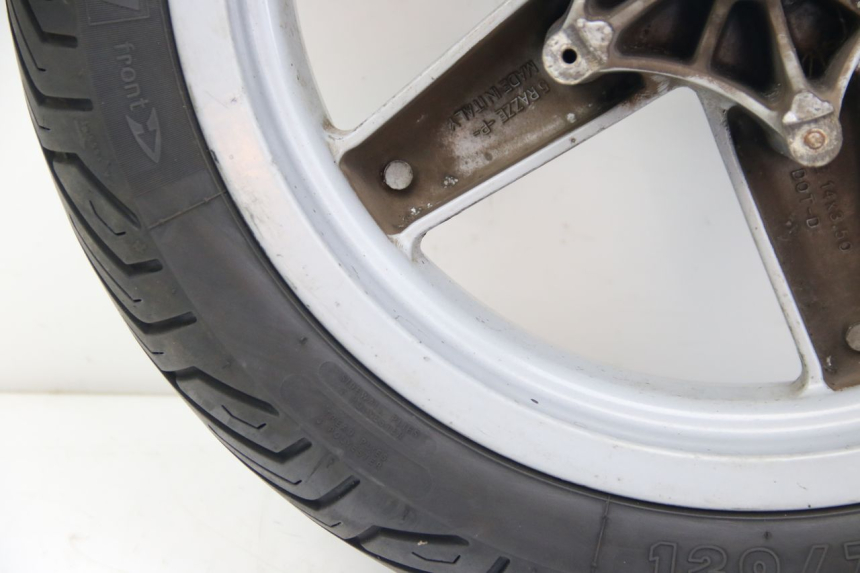 photo de FRONT WHEEL RIM PIAGGIO X8 125 (2004 - 2007) - Focus on structure