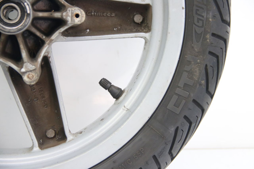 photo de FRONT WHEEL RIM PIAGGIO X8 125 (2004 - 2007) - Alternative angle