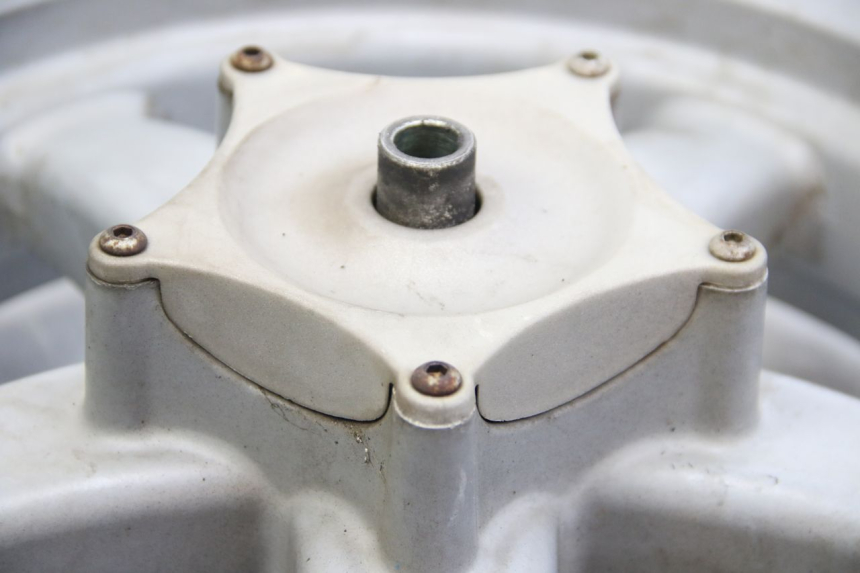 photo de FRONT WHEEL RIM PIAGGIO X8 125 (2004 - 2007) - Technical close-up