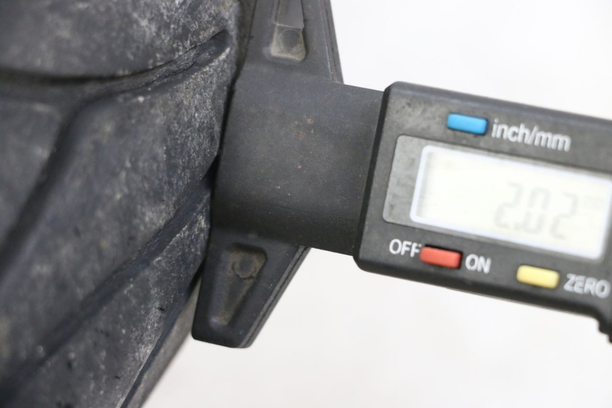 photo de FRONT WHEEL RIM PIAGGIO X8 125 (2004 - 2007) - Zoom on usage condition