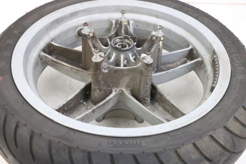 photo de FRONT WHEEL RIM PIAGGIO X8 125 (2004 - 2007) - Alternative perspective