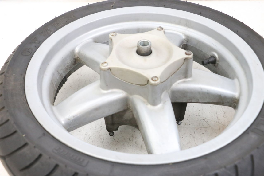 photo de FRONT WHEEL RIM PIAGGIO X8 125 (2004 - 2007) - Fixing points details