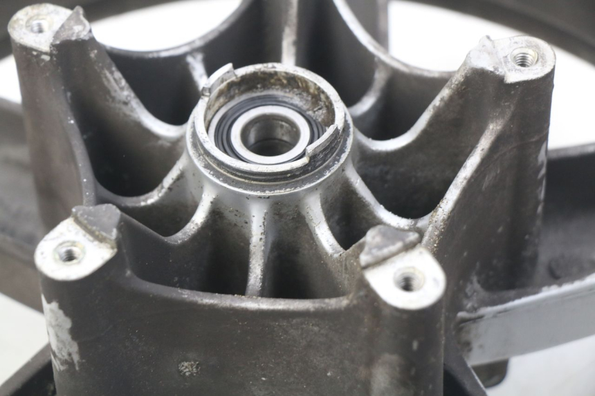 photo de FRONT WHEEL RIM PIAGGIO X9 EVOLUTION 500 (2003 - 2005) - Distinctive features