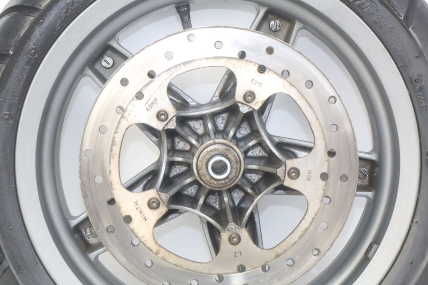photo de FRONT WHEEL RIM PIAGGIO XEVO - X EVO 125 (2007 - 2017) - Distinctive features
