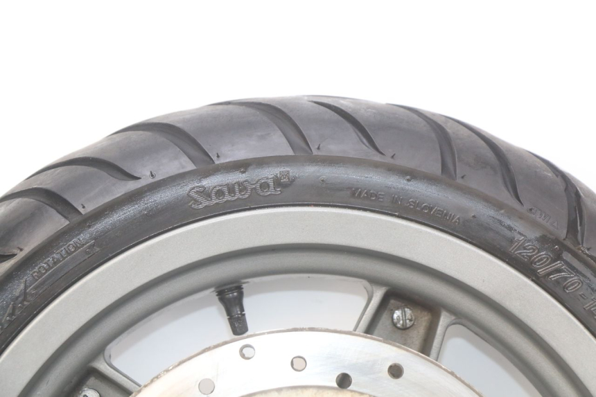 photo de FRONT WHEEL RIM PIAGGIO XEVO - X EVO 125 (2007 - 2017) - High-resolution close-up