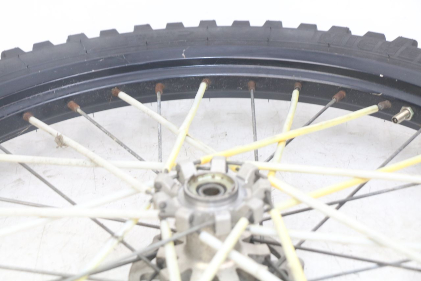 photo de FRONT WHEEL RIM PEUGEOT XP6 50 (2006 - 2011) - Alternative perspective