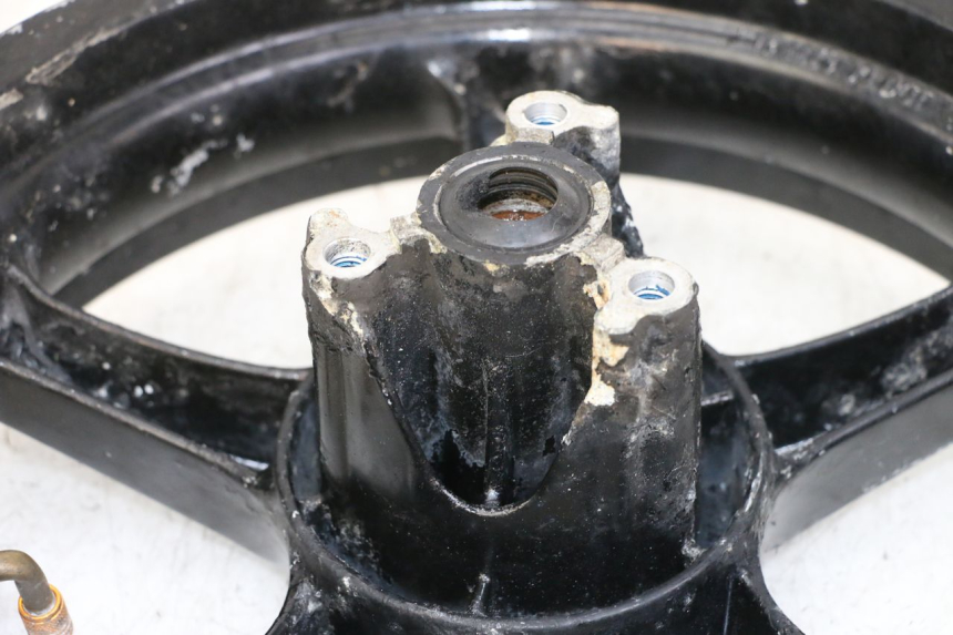 photo de FRONT RIM YAMAHA AEROX 50 (1997 - 2006) - Additional view of the item