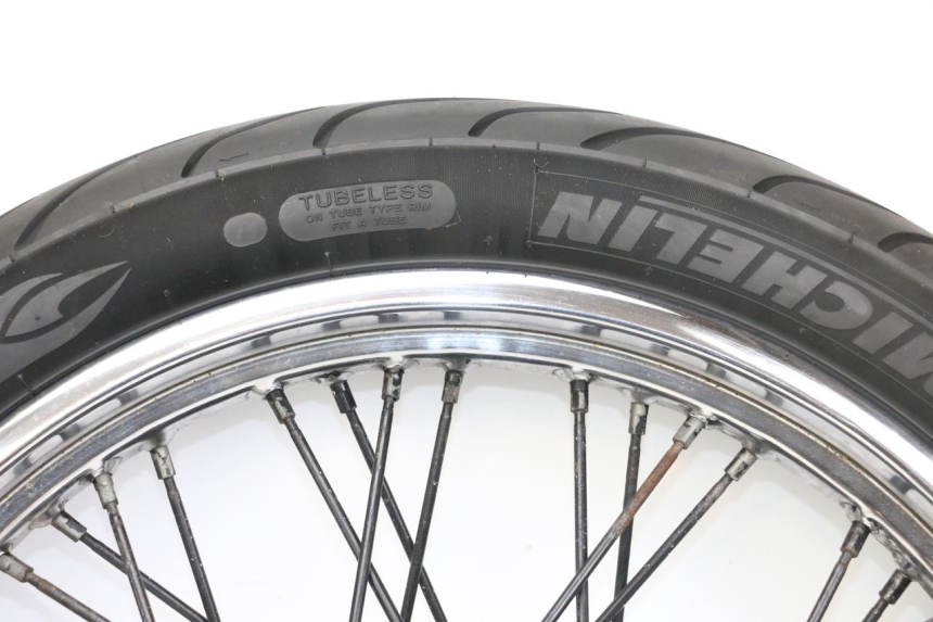 photo de FRONT RIM YAMAHA XVS DRAG STAR DRAGSTAR 650 (1997 - 2007) - High-resolution close-up