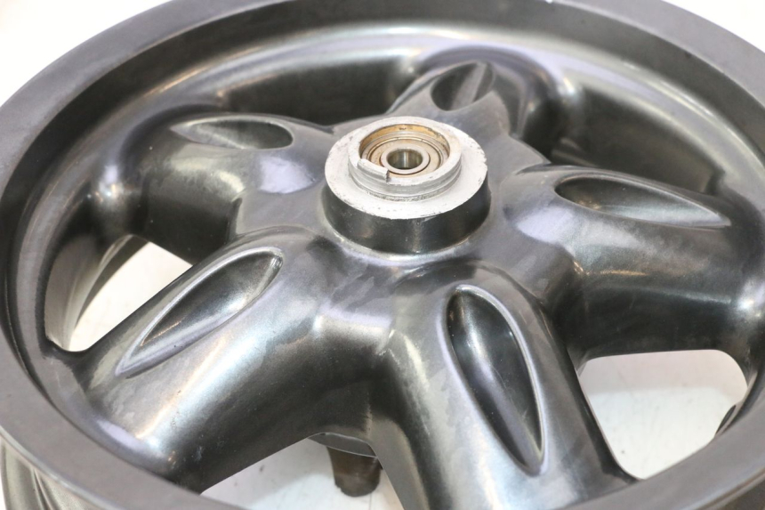 photo de FRONT RIM YAMAHA YP MAJESTY 125 (2007 - 2010) - High-resolution close-up