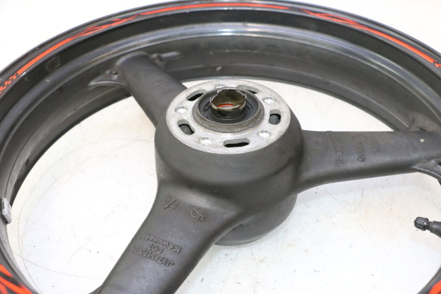 photo de FRONT WHEEL RIM KAWASAKI ZX-6R ZX6R 600 (1995 - 1997) - Additional view of the item