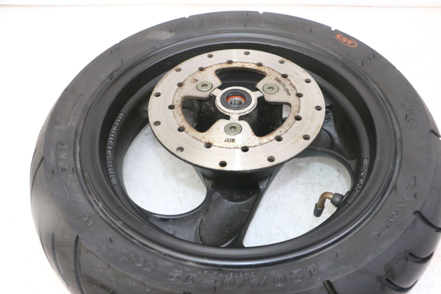 photo de FRONT RIM AND TIRE KYMCO AGILITY 4T 50 (2005 - 2018) - Fixing points details