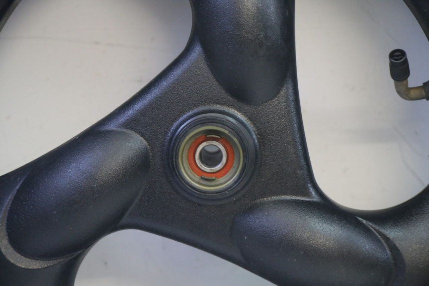 photo de FRONT RIM AND TIRE KYMCO AGILITY 4T 50 (2018 - 2022) - Alternative perspective