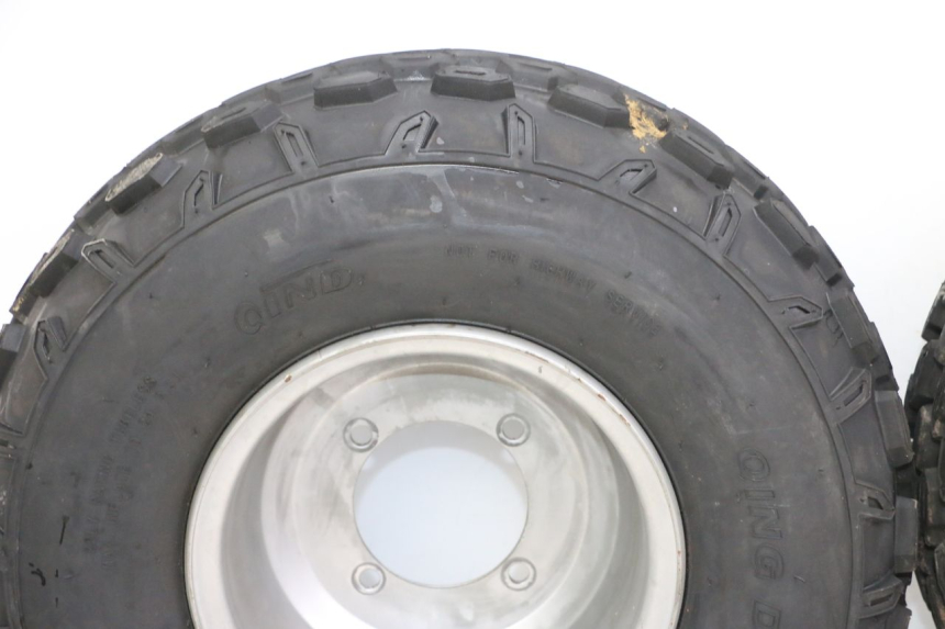 photo de FRONT RIM AND TIRE ANGELL ENFANT 1 - High-resolution close-up