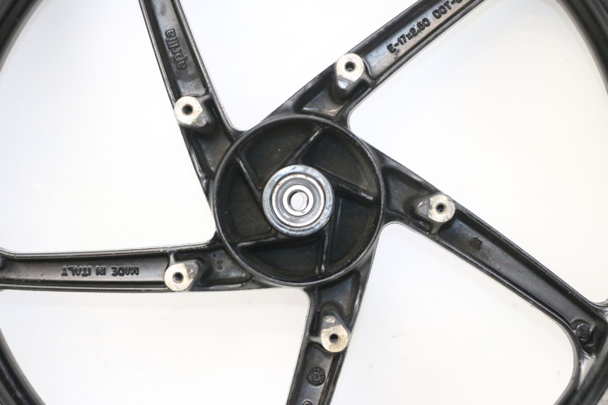 photo de FRONT RIM AND TIRE APRILIA RS 50 (1999 - 2005) - Focus on structure