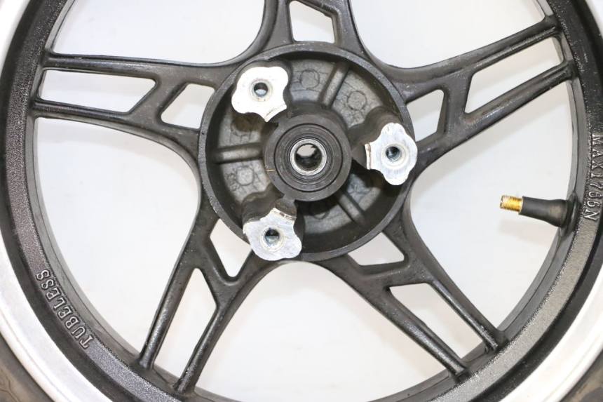 photo de FRONT RIM AND TIRE MASH BIBOP 2T 50 (2013 - 2018) - Additional view of the item