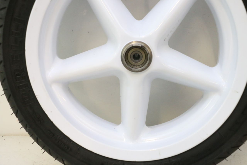 photo de FRONT RIM AND TIRE MBK BOOSTER ROCKET 50 (2004 - 2016) - Detailed visual inspection