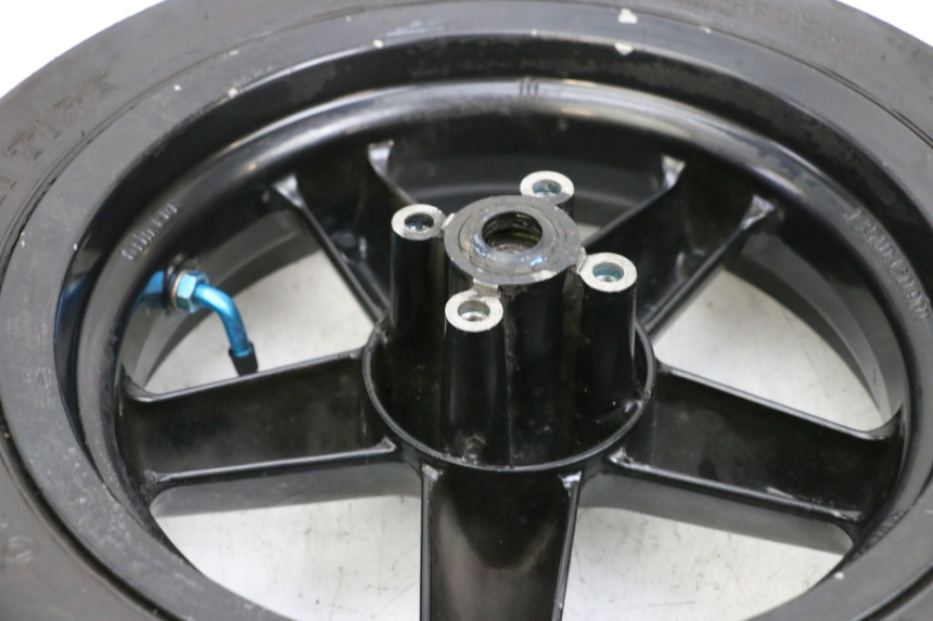 photo de FRONT RIM AND TIRE MBK BOOSTER SPIRIT 50 (2004 - 2017) - Zoom on usage condition