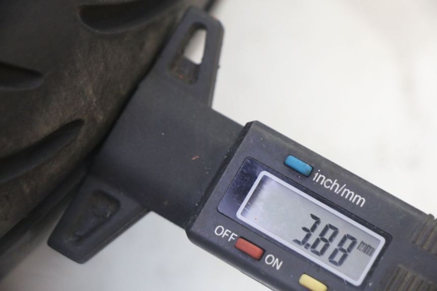 photo de FRONT RIM AND TIRE SUZUKI BURGMAN 125 (2007 - 2014) - Focus on structure