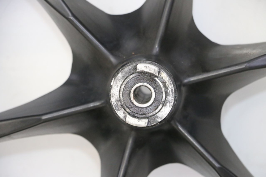 photo de FRONT RIM AND TIRE SUZUKI BURGMAN 125 (2007 - 2014) - Additional view of the item