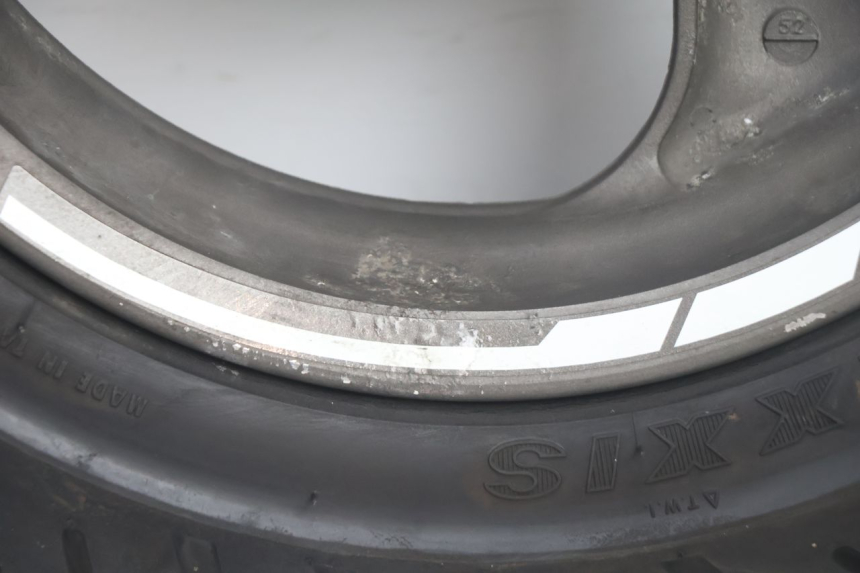photo de FRONT RIM AND TIRE TGB CITY RS 50 (2011 - 2016) - Component zoom