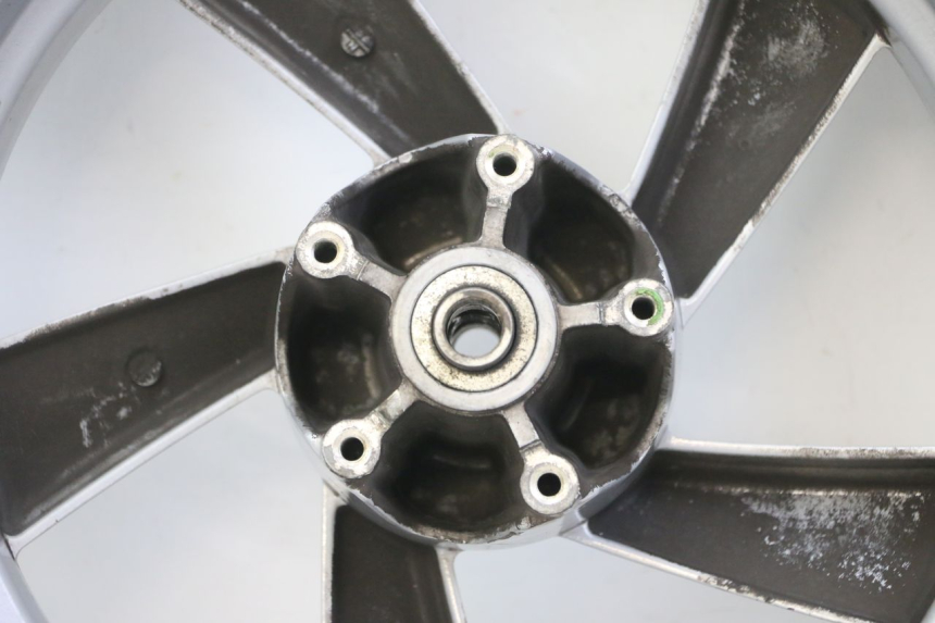 photo de FRONT RIM AND TIRE PEUGEOT CITYSTAR 50 (2013 - 2017) - Detailed visual inspection