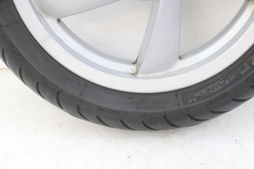 photo de FRONT RIM AND TIRE PEUGEOT CITYSTAR 50 (2013 - 2017) - Surface and material condition