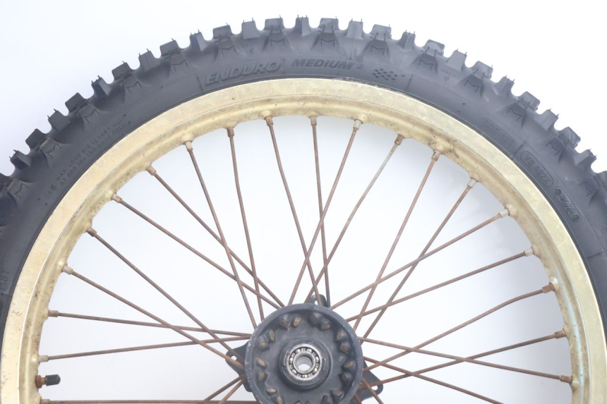 photo de FRONT RIM AND TIRE SUZUKI DR S 600 (1985 - 1989) - Component detail