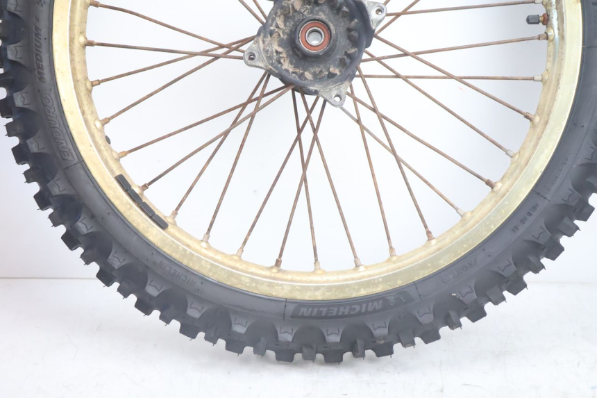 photo de FRONT RIM AND TIRE SUZUKI DR S 600 (1985 - 1989) - Component zoom