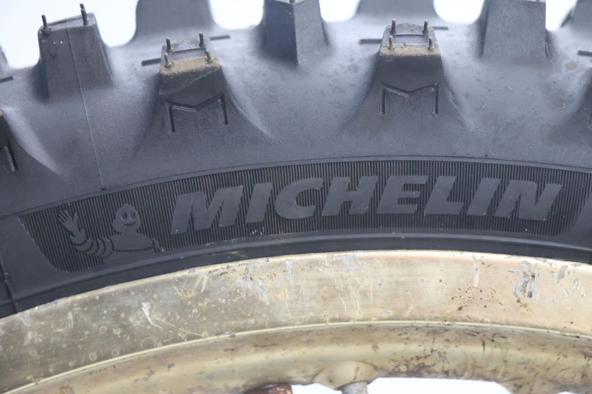 photo de FRONT RIM AND TIRE SUZUKI DR S 600 (1985 - 1989) - Spare part profile view