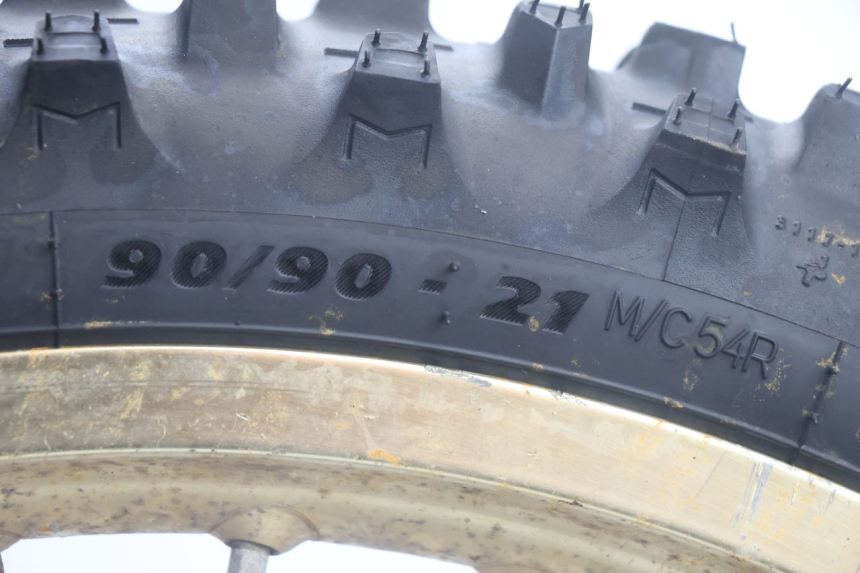 photo de FRONT RIM AND TIRE SUZUKI DR S 600 (1985 - 1989) - Component detail