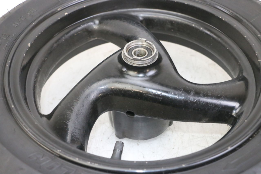 photo de FRONT RIM AND TIRE PEUGEOT ELYSTAR 50 (2002 - 2014) - Zoom on usage condition