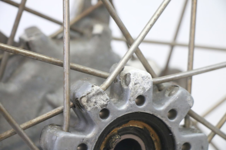 photo de FRONT RIM AND TIRE APRILIA ETX 125 (1998 - 2002) - Product overview