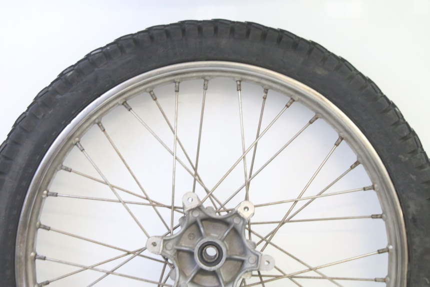 photo de FRONT RIM AND TIRE APRILIA ETX 125 (1998 - 2002) - Checked used part