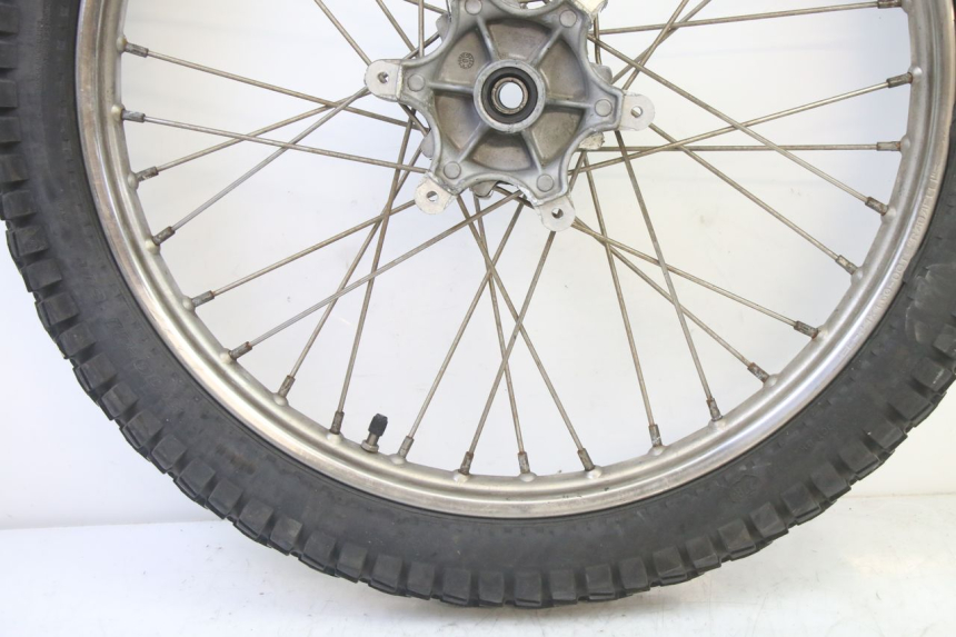 photo de FRONT RIM AND TIRE APRILIA ETX 125 (1998 - 2002) - Markings and original references