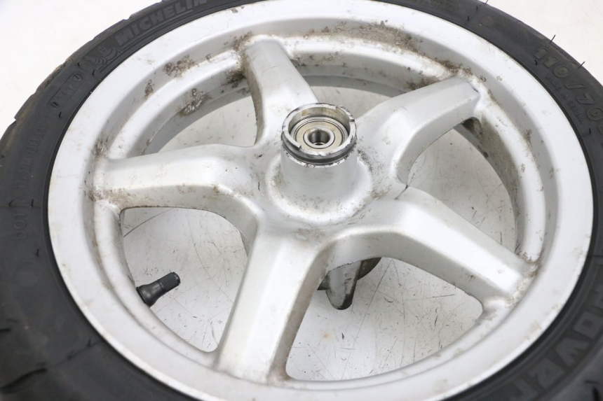 photo de FRONT RIM AND TIRE MBK FLAME X 125 (2007 - 2016) - Technical close-up