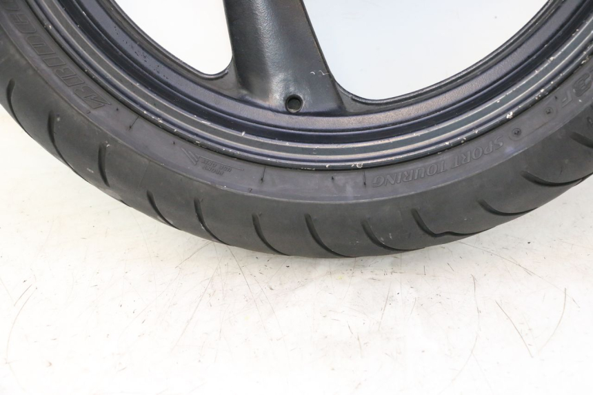 photo de FRONT RIM AND TIRE YAMAHA FZS FAZER 600 (2001 - 2003) - Distinctive features