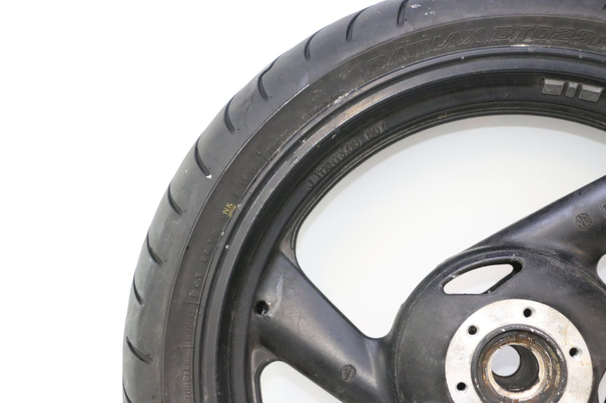 photo de FRONT RIM AND TIRE YAMAHA FZS FAZER 600 (2001 - 2003) - Detailed visual inspection