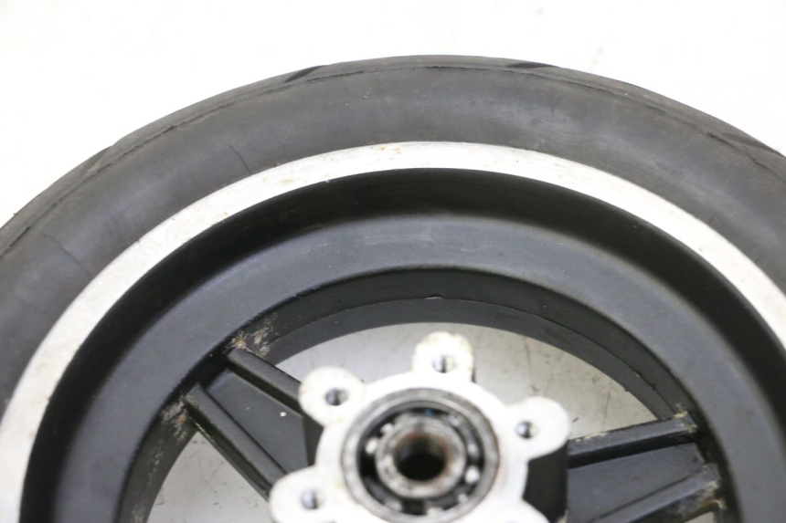photo de FRONT RIM AND TIRE HITWAY H5 1 - Surface and material condition